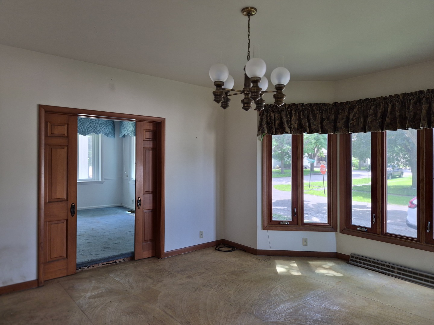 304 N Central Avenue Property Photo 6