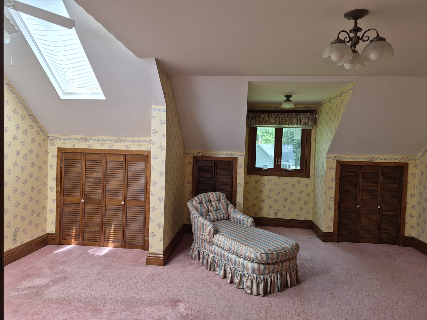 304 N Central Avenue Property Photo 7