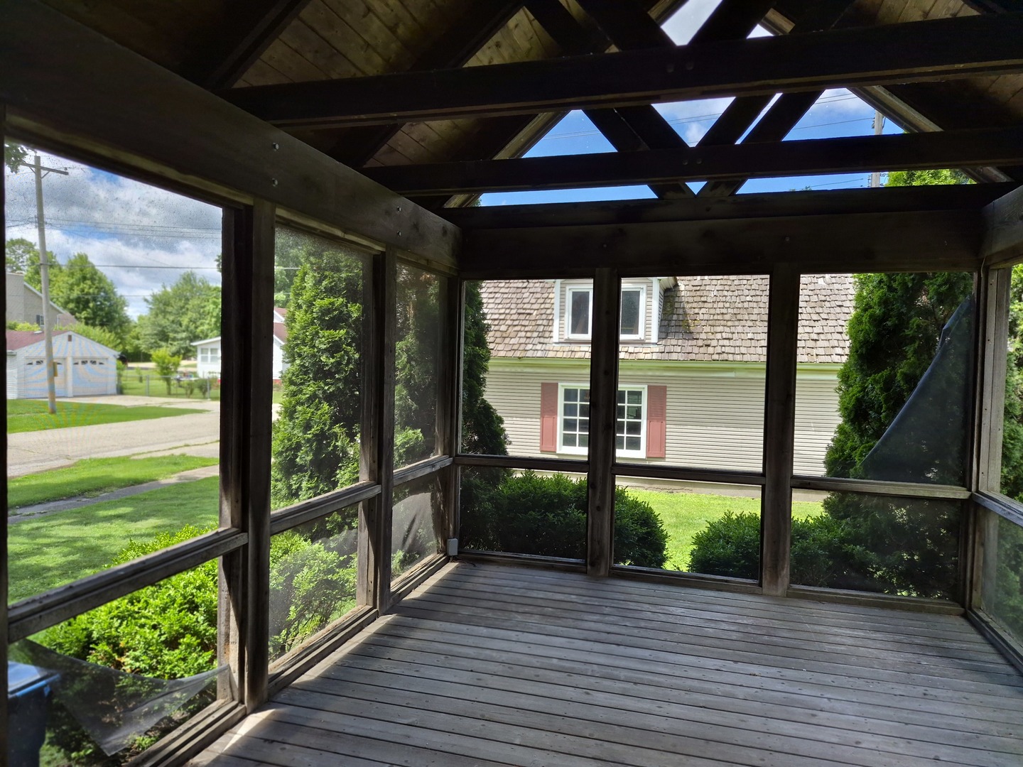 304 N Central Avenue Property Photo 8