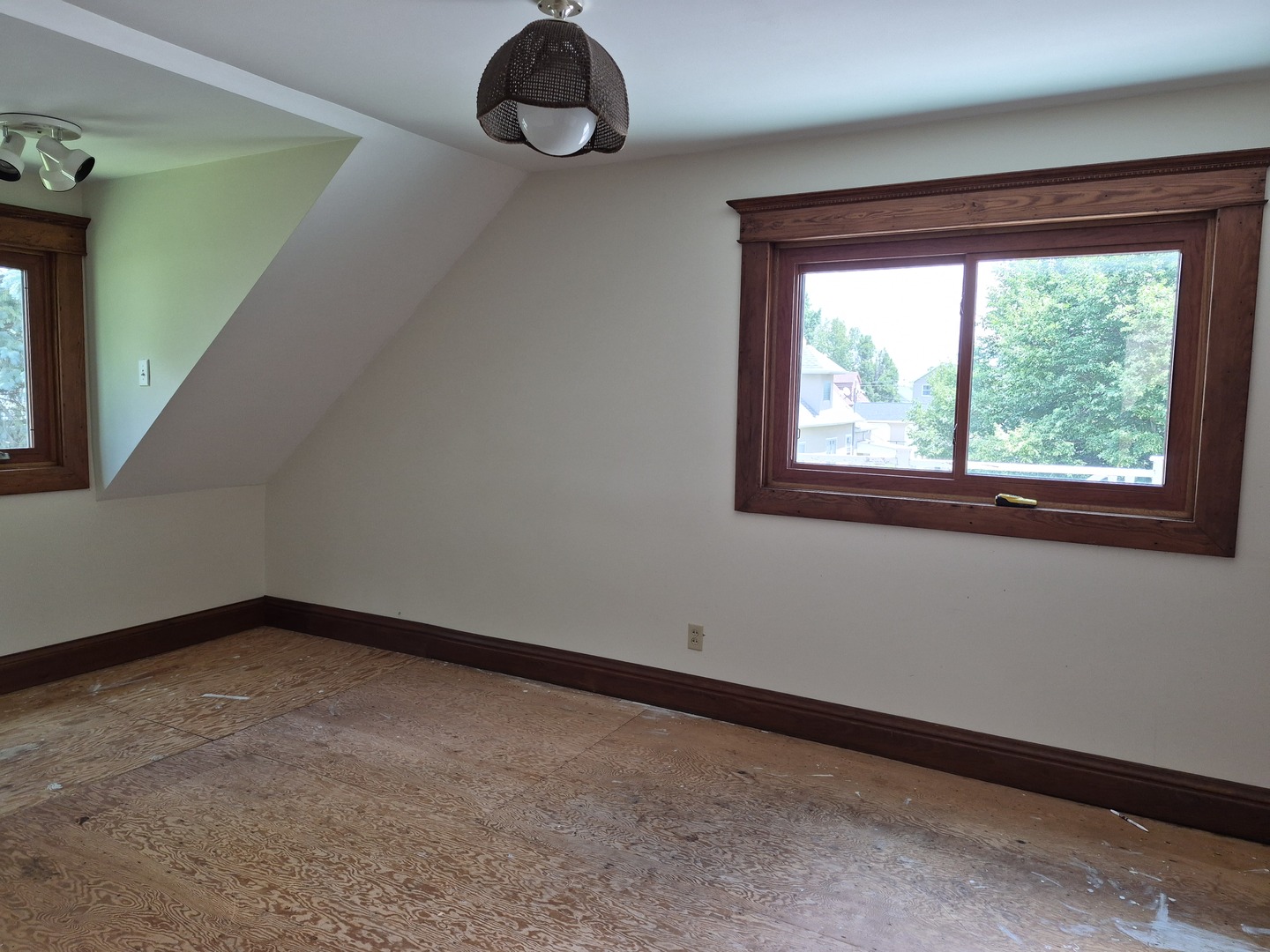 304 N Central Avenue Property Photo 18