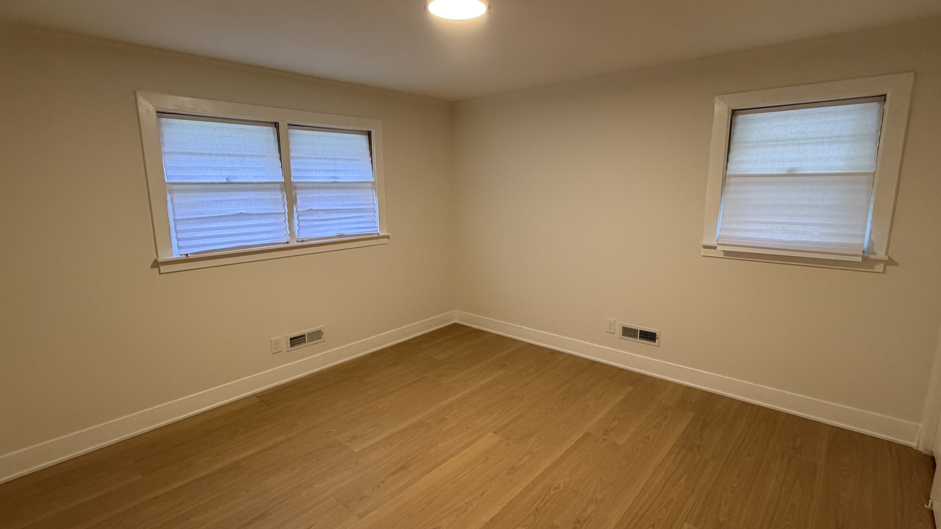 16067 School Street Property Photo 8