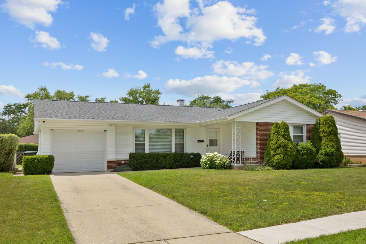 1116 Maple Lane Property Photo 1