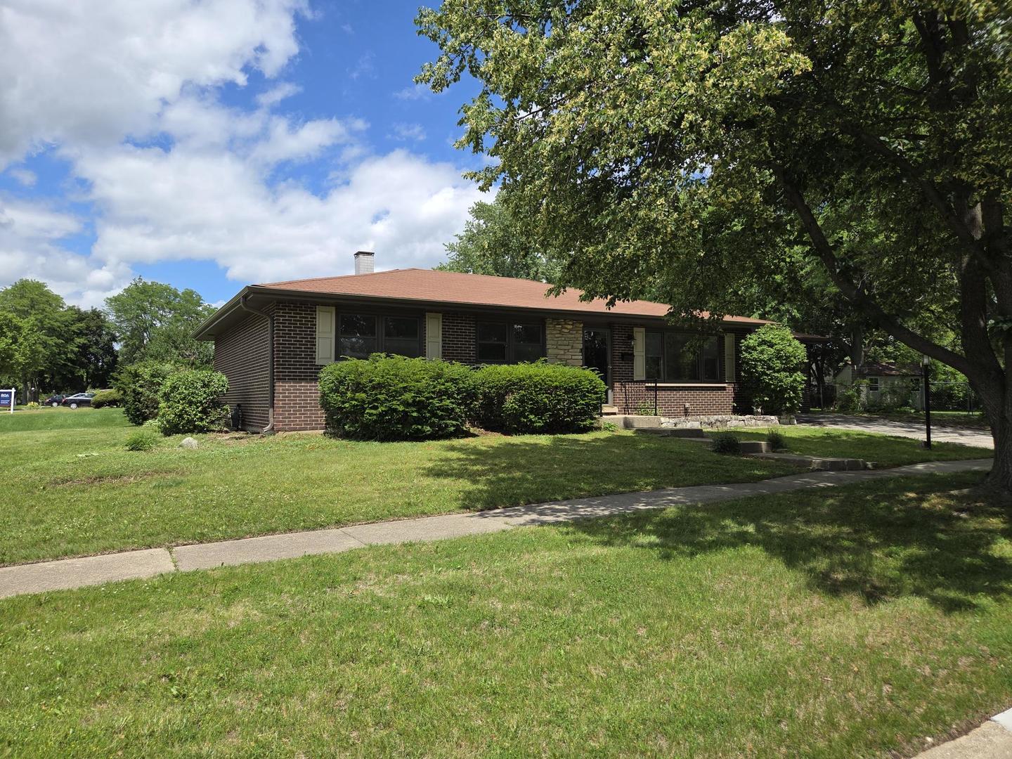 668 Lee Drive Property Photo 1