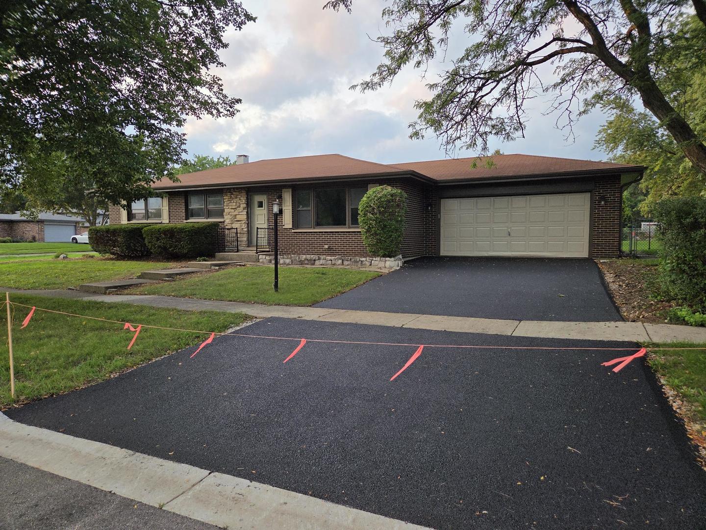 668 Lee Drive Property Photo 2