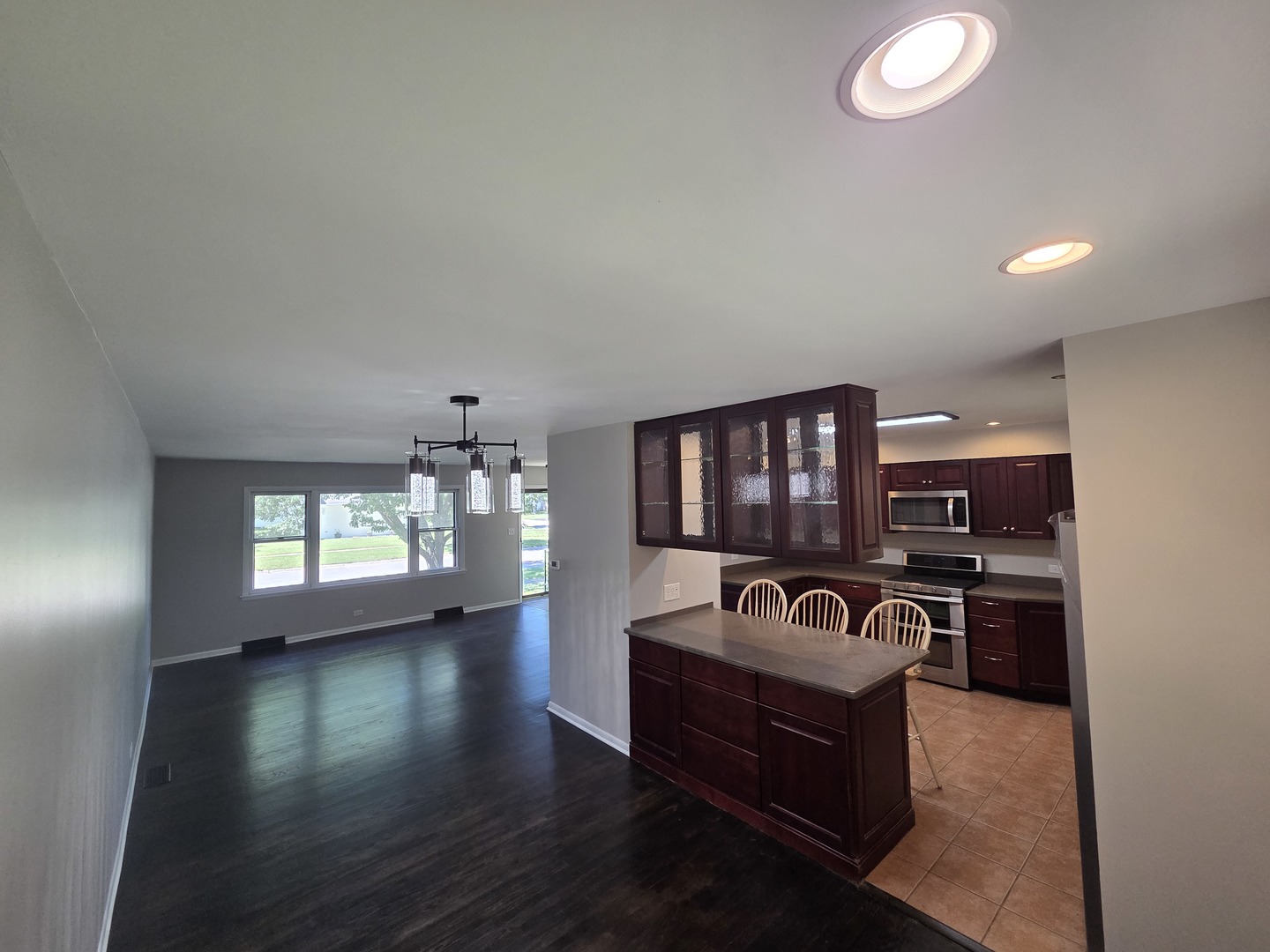 668 Lee Drive Property Photo 5