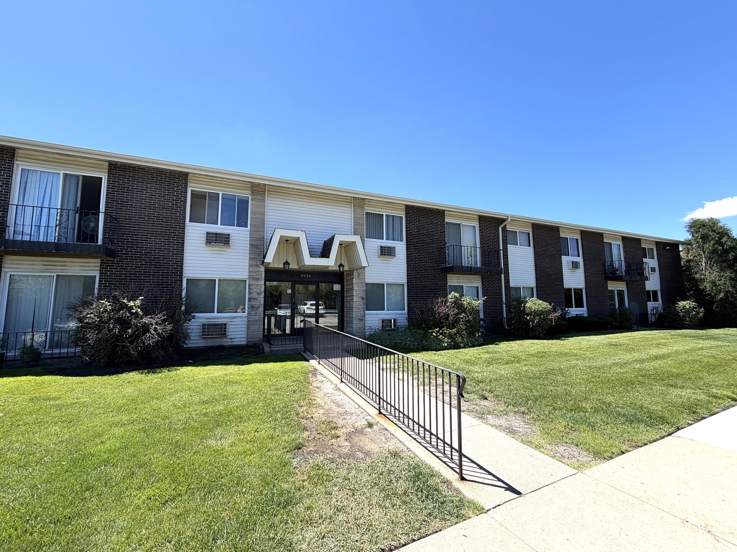 8936 Northshore Drive 1G Property Photo 1