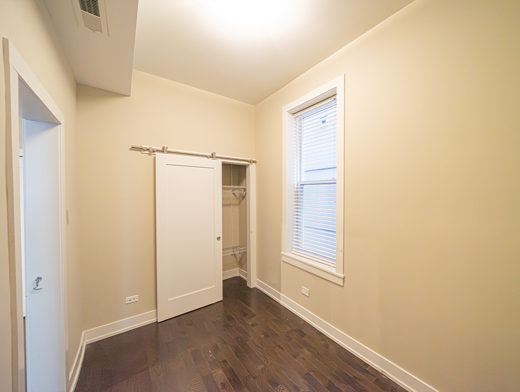 1246 N Artesian Avenue Property Photo 5