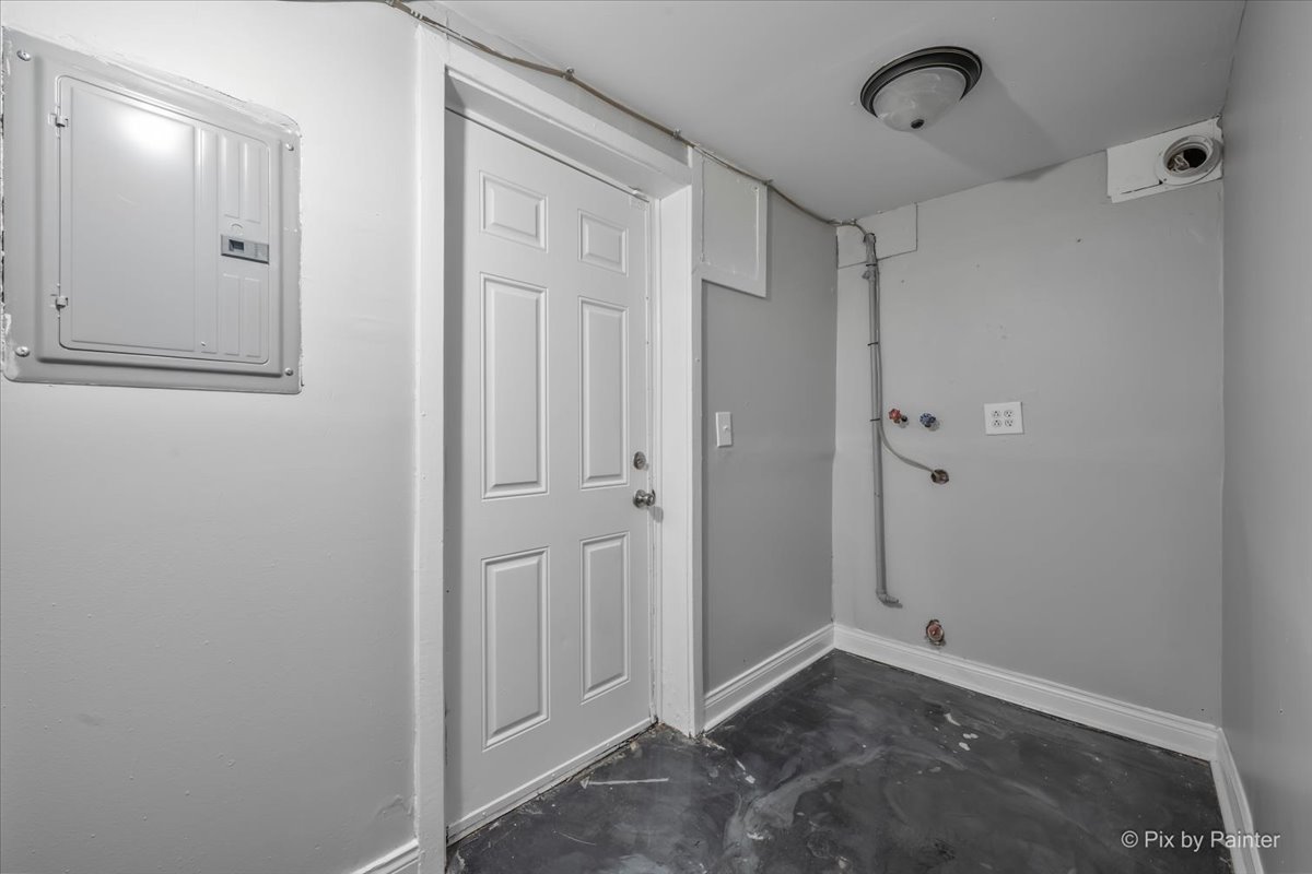 8453 S Aberdeen Street Property Photo 25