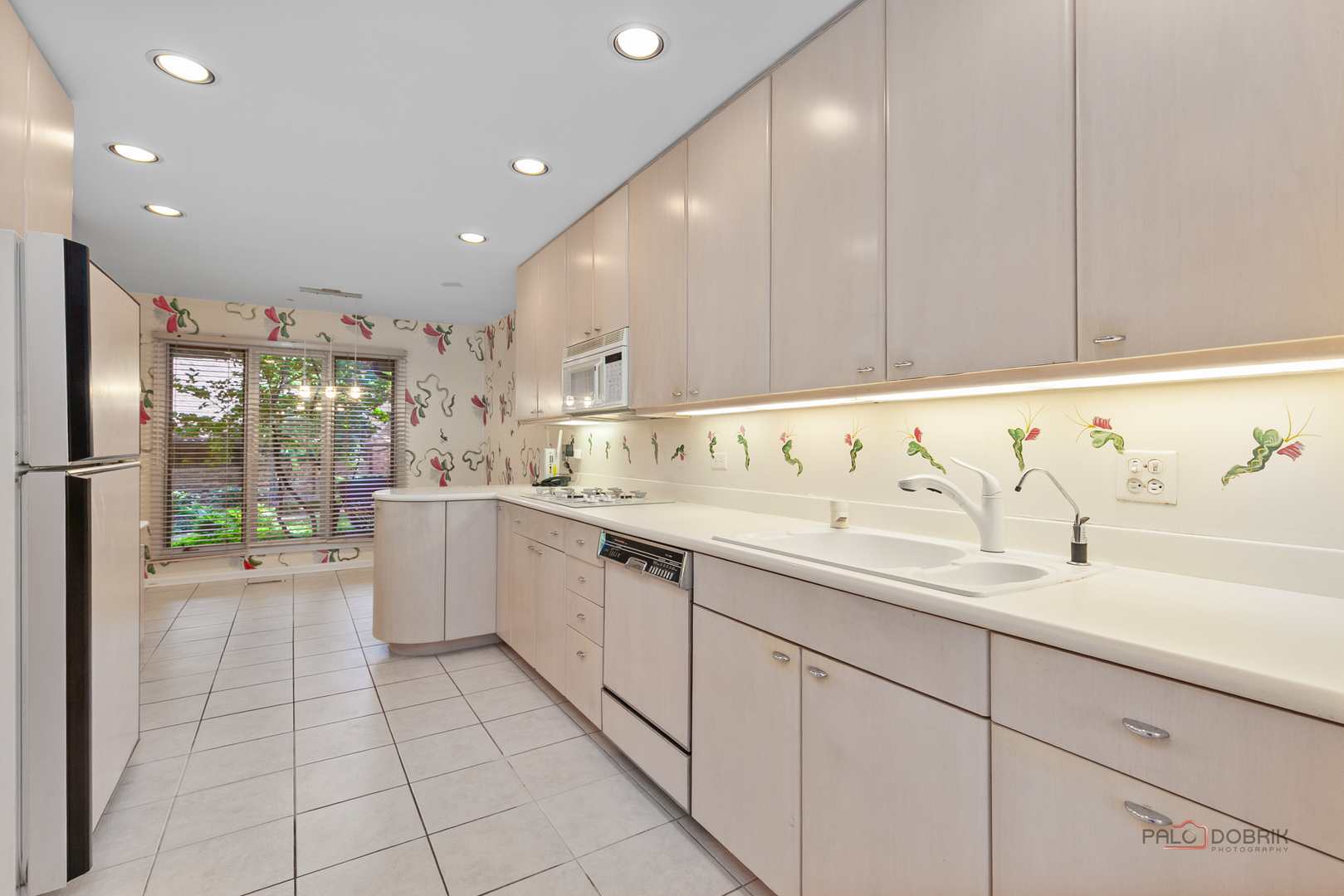 3875 S Mission Hills Road Property Photo 14