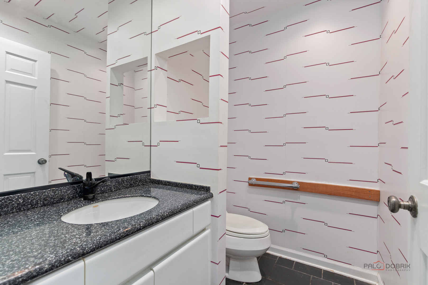 3875 S Mission Hills Road Property Photo 21