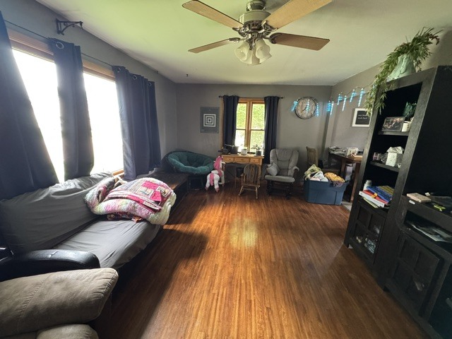201 S West Street Property Photo 3