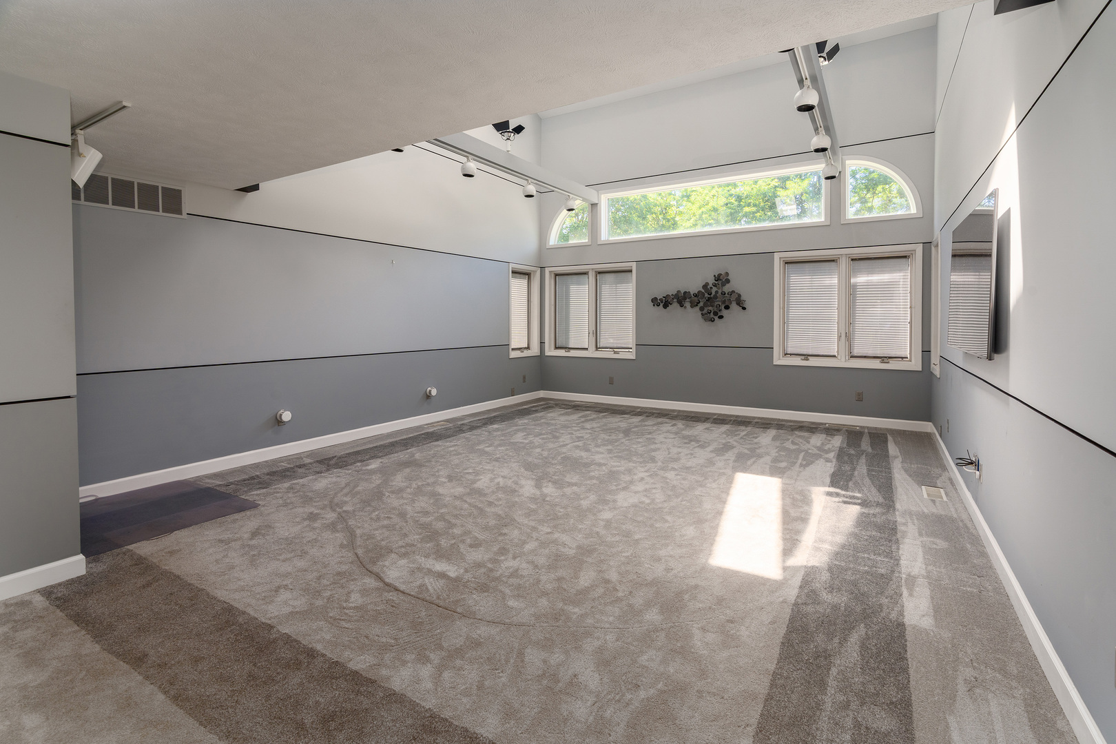 3201 Foxberry Circle Property Photo 8