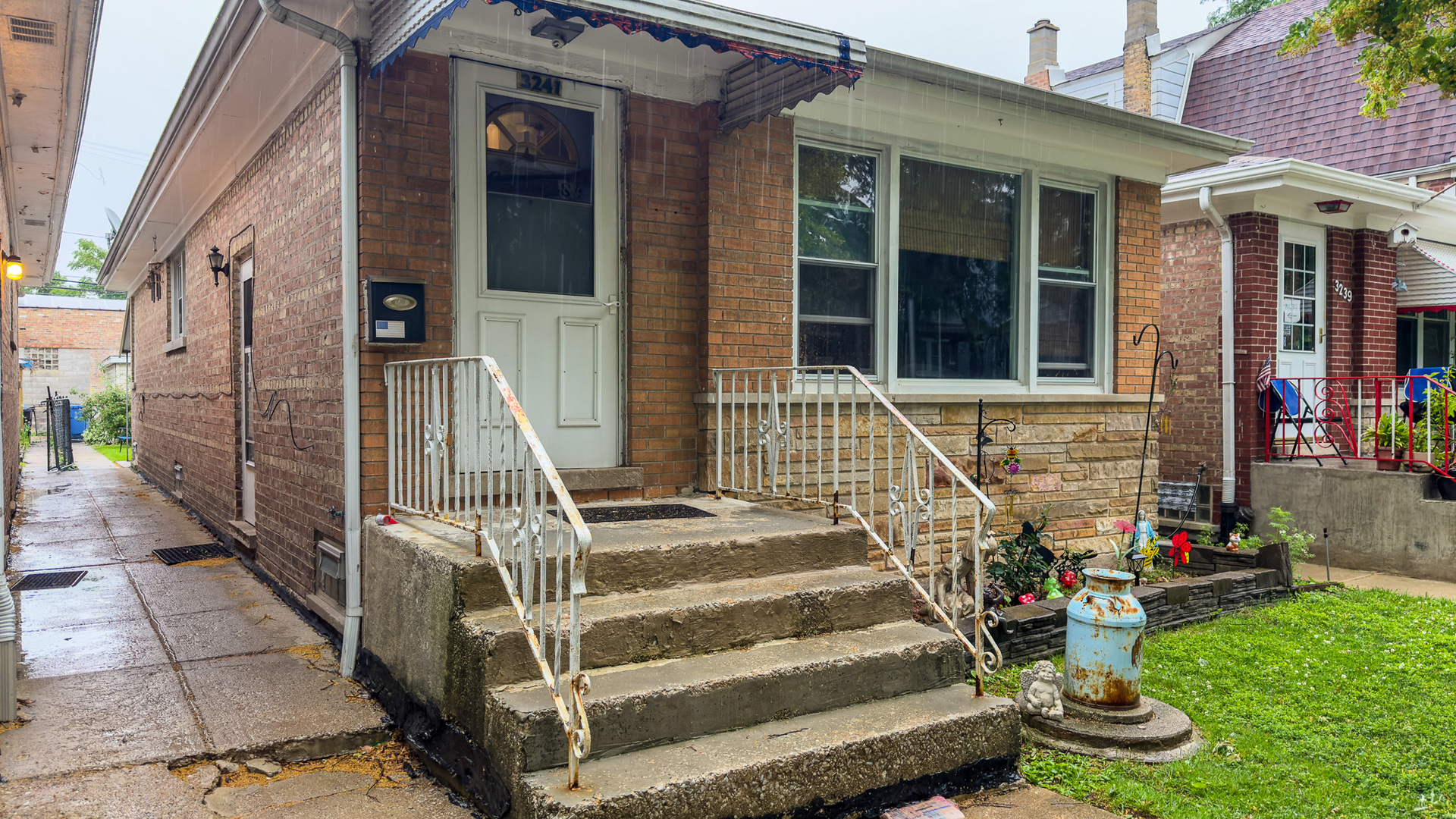 3241 N Kostner Avenue Property Photo 1