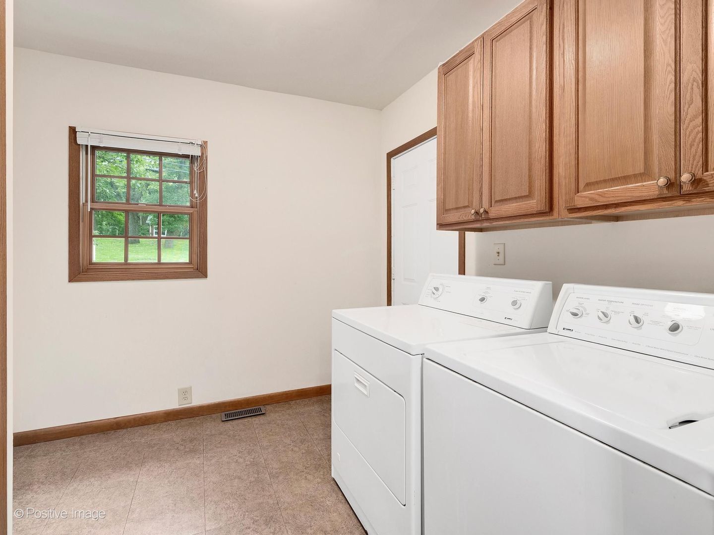 449 Arbor Avenue Property Photo 15