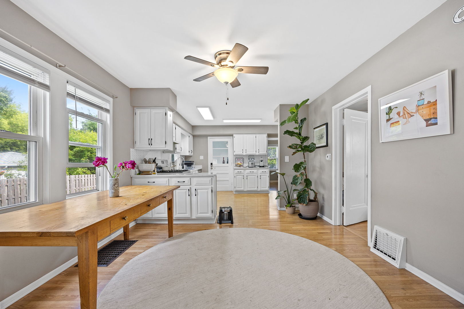 548 Prairie Avenue Property Photo 8