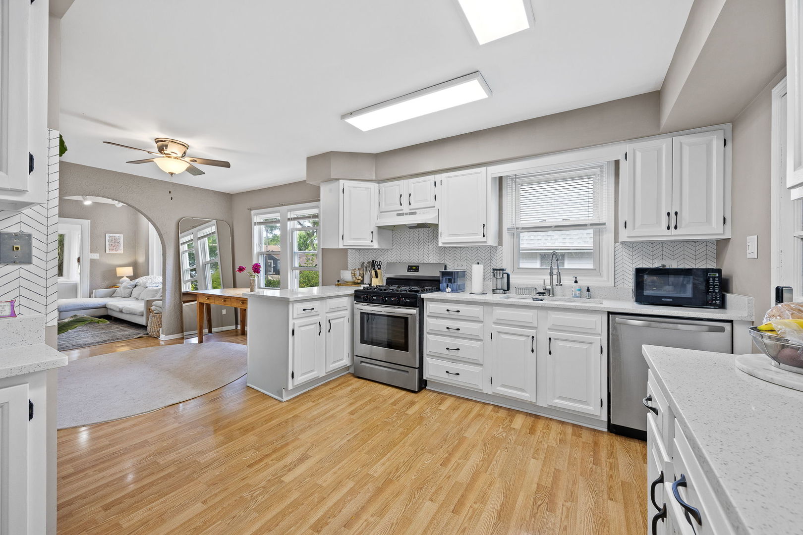 548 Prairie Avenue Property Photo 10