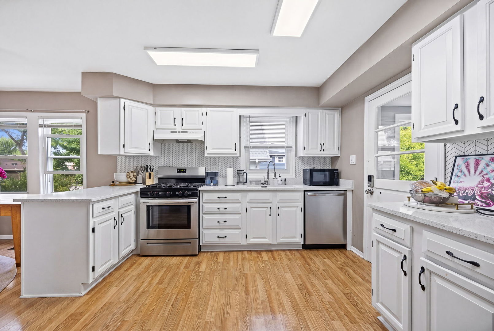 548 Prairie Avenue Property Photo 11