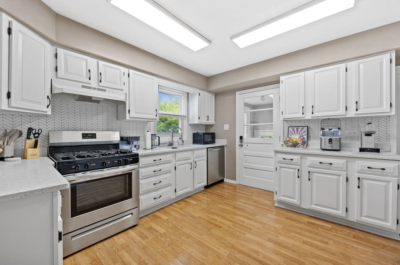 548 Prairie Avenue Property Photo 12