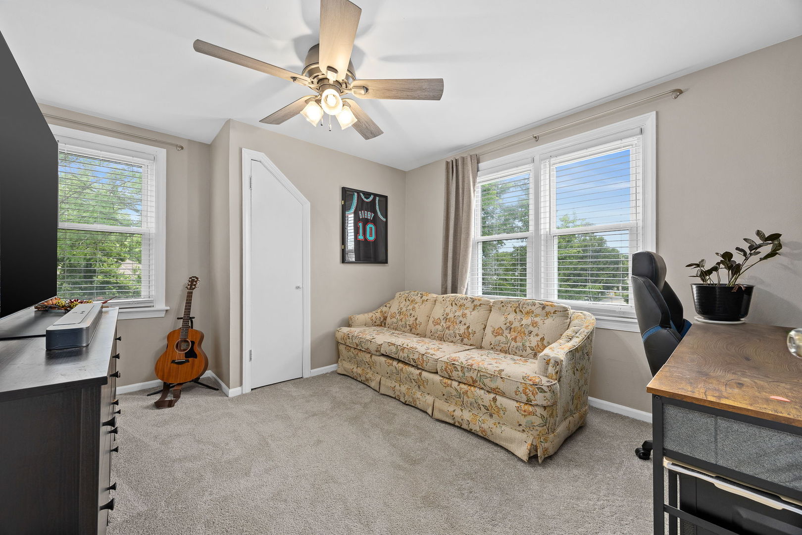 548 Prairie Avenue Property Photo 28