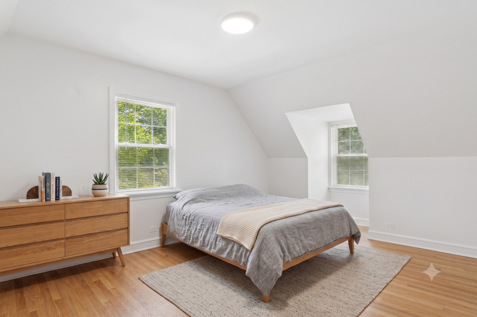 983 Harvard Court Property Photo 16