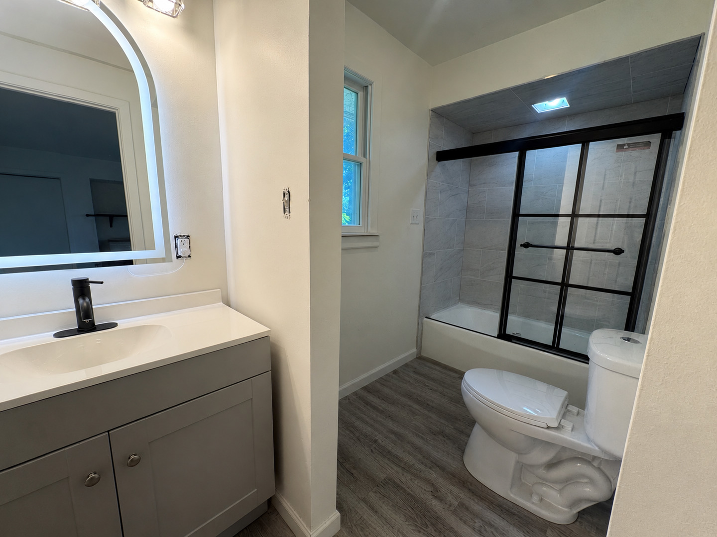 3100 Harris Drive Property Photo 6