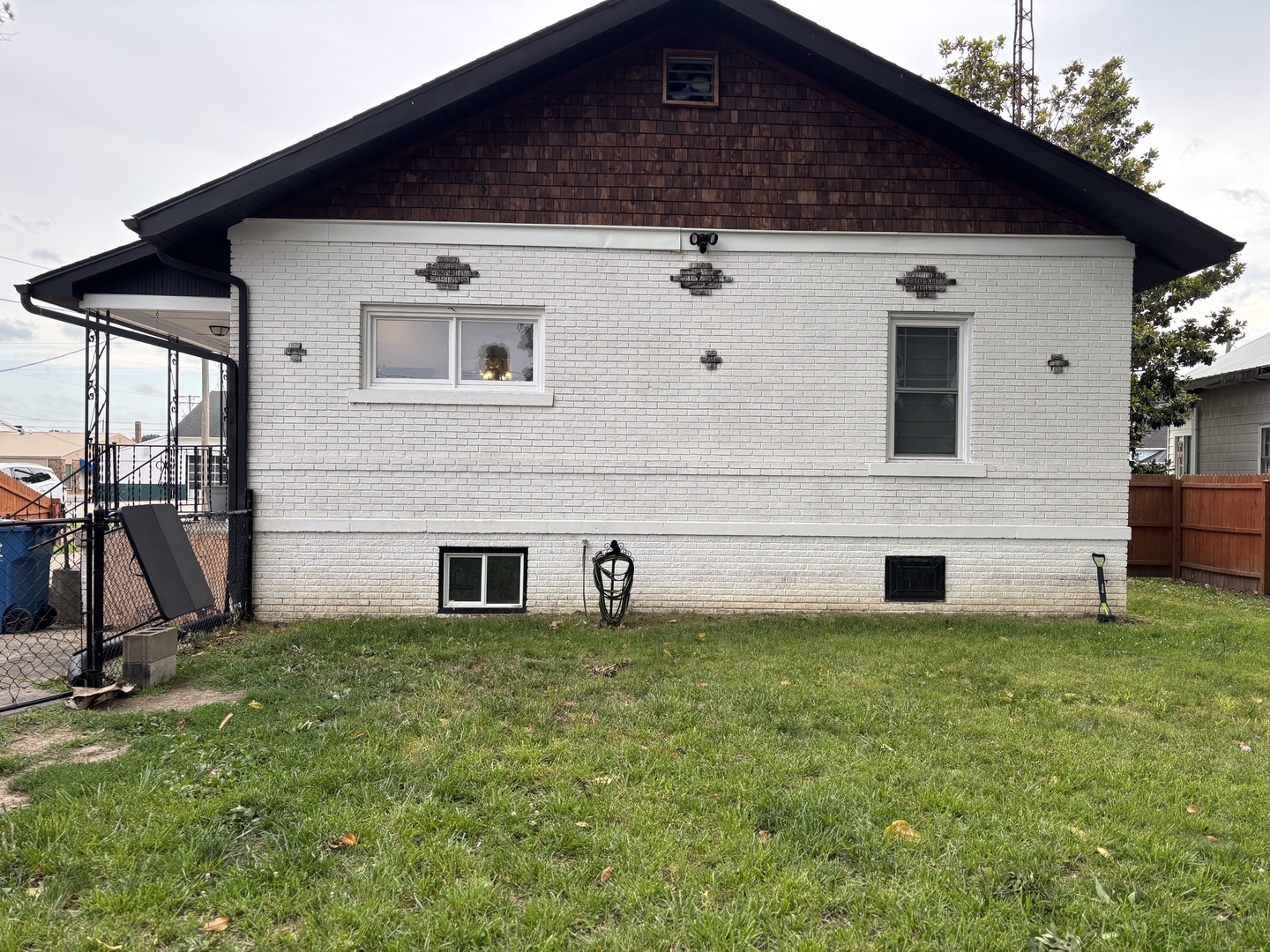 305 W Ray Avenue Property Photo 3