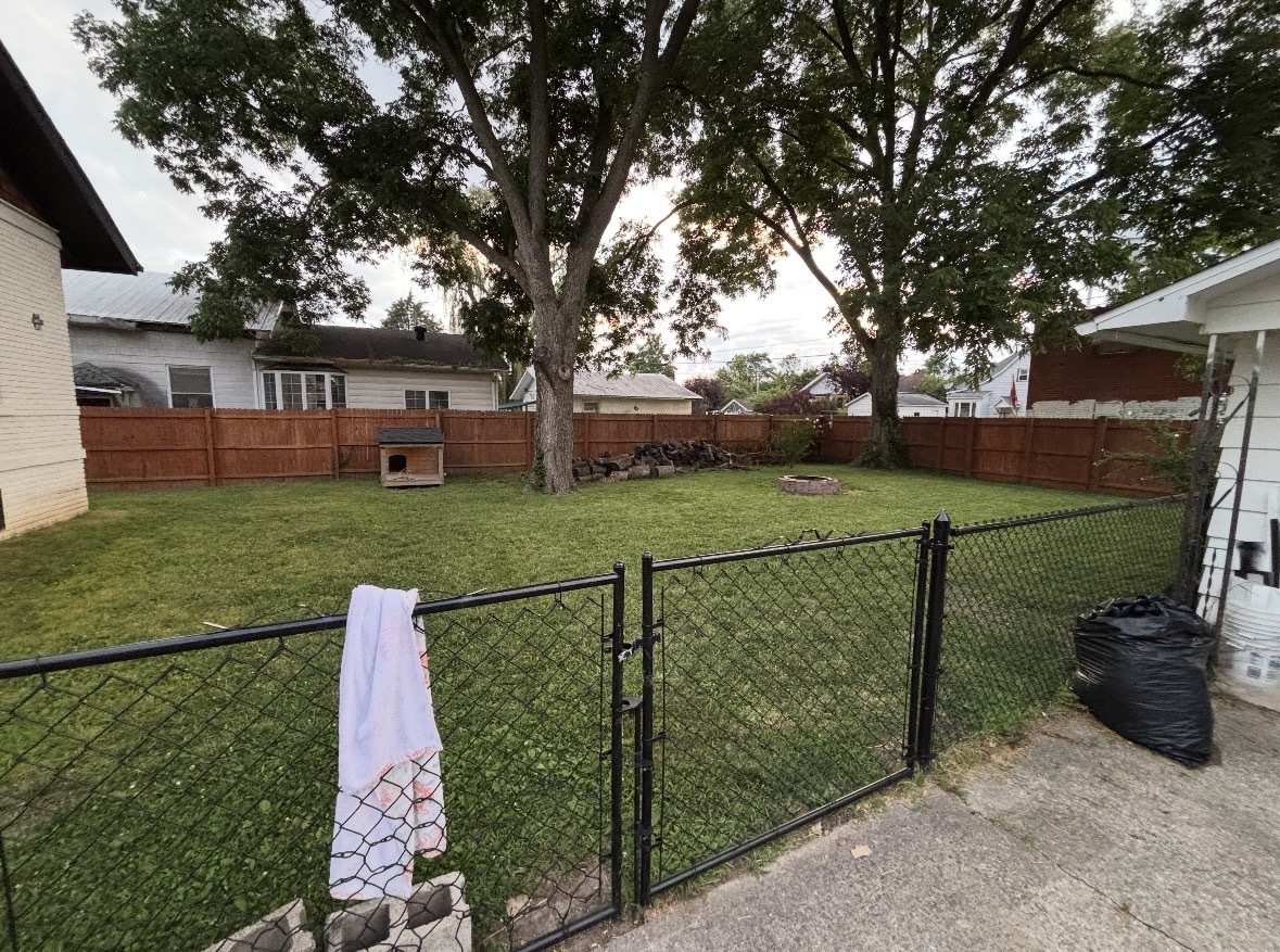 305 W Ray Avenue Property Photo 5
