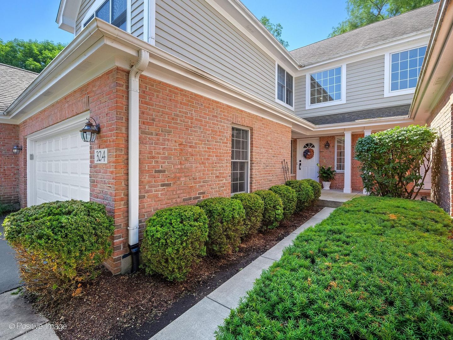 324 Turnberry Lane Property Photo 2