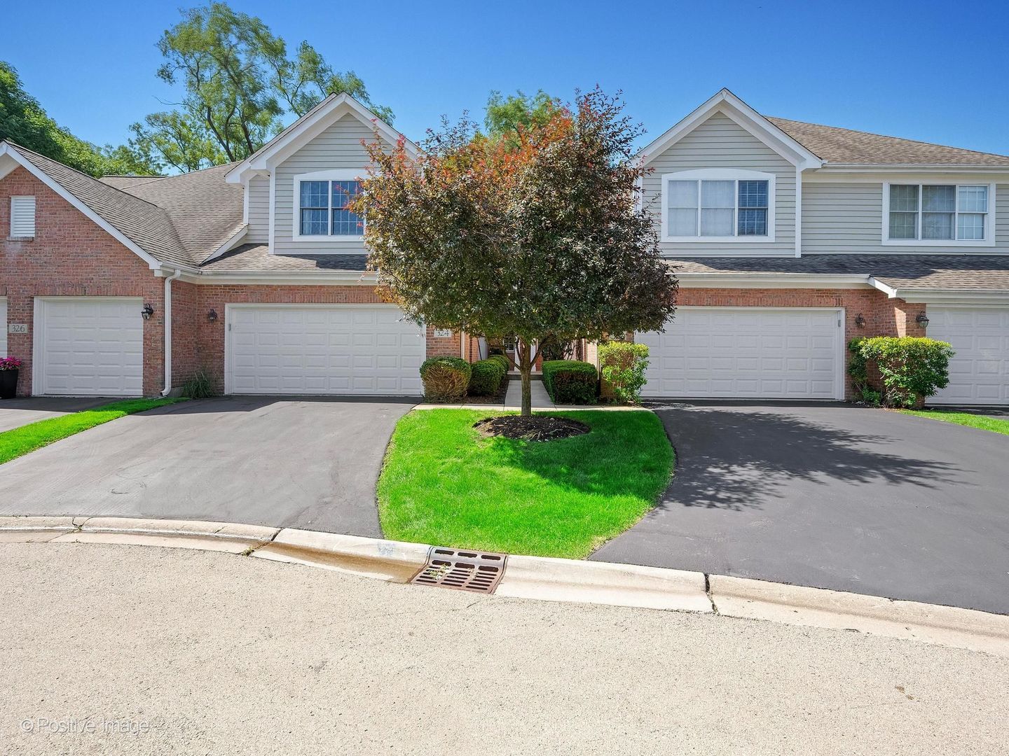 324 Turnberry Lane Property Photo 3
