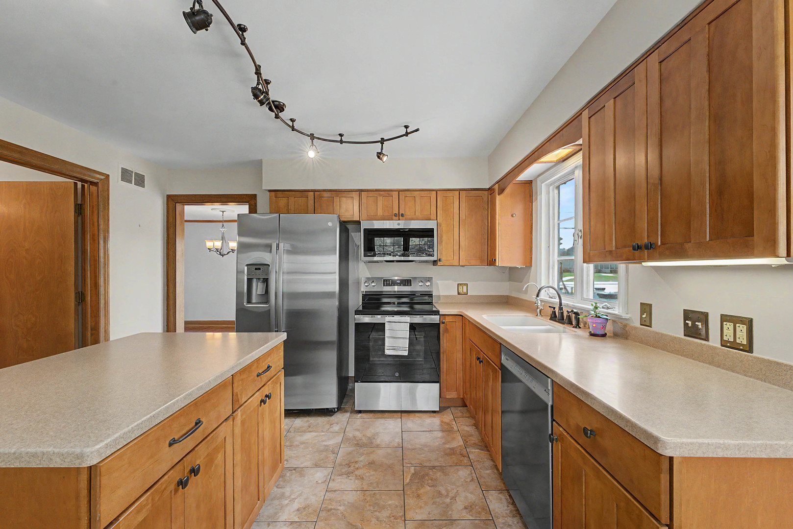 715 N Green Street Property Photo 12