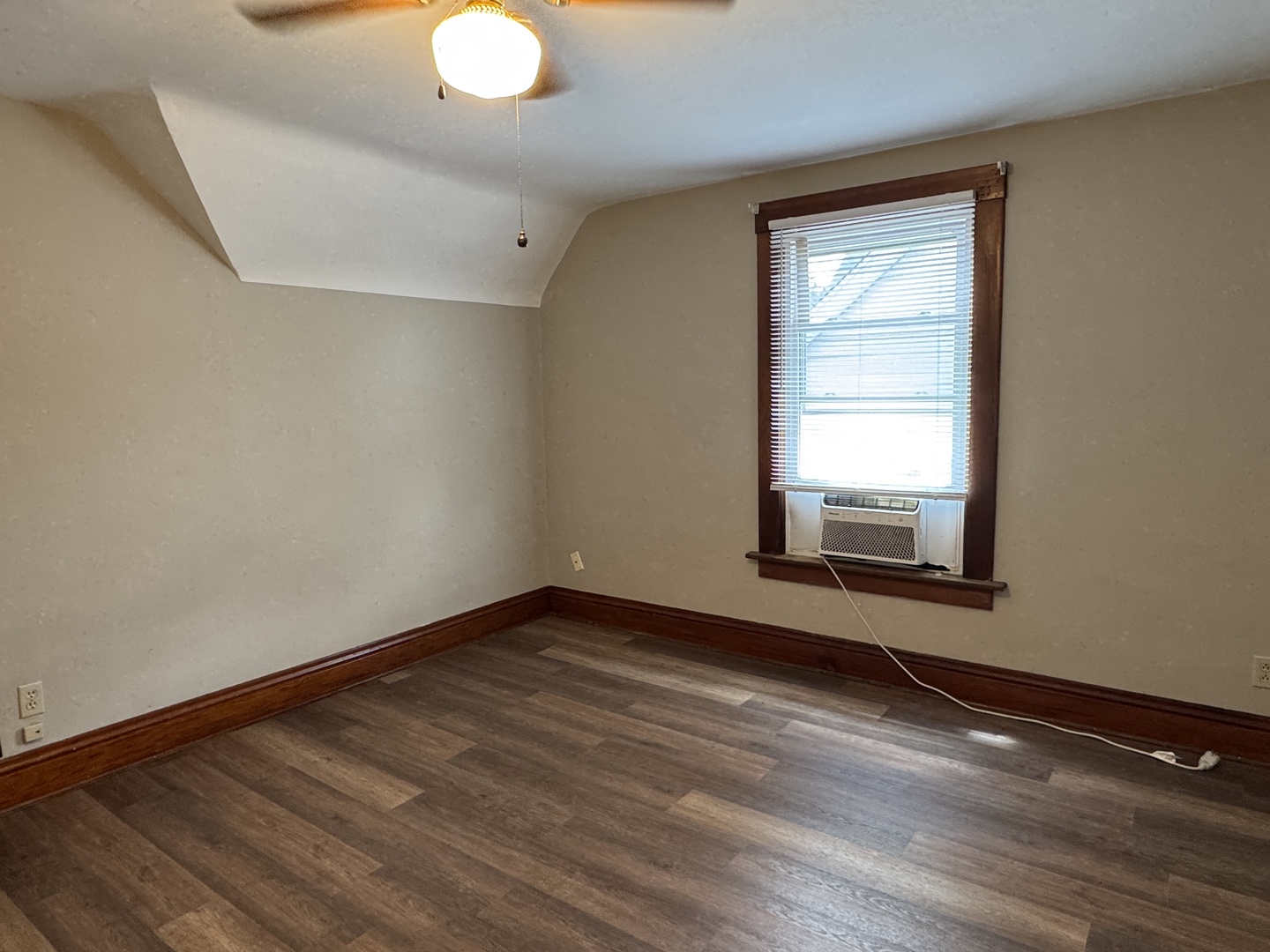 1721 W 16th Street Property Photo 16