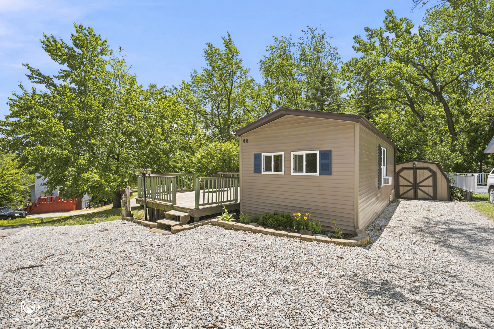 99 Lakeshore Drive Property Photo 2