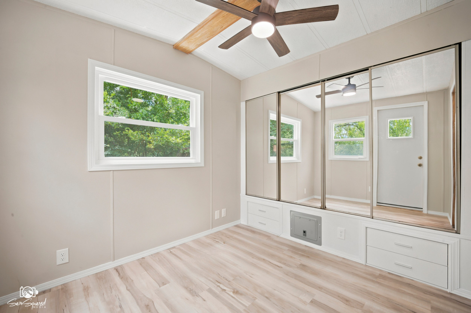 99 Lakeshore Drive Property Photo 3