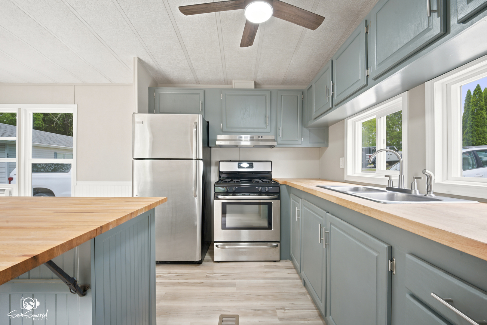 99 Lakeshore Drive Property Photo 8