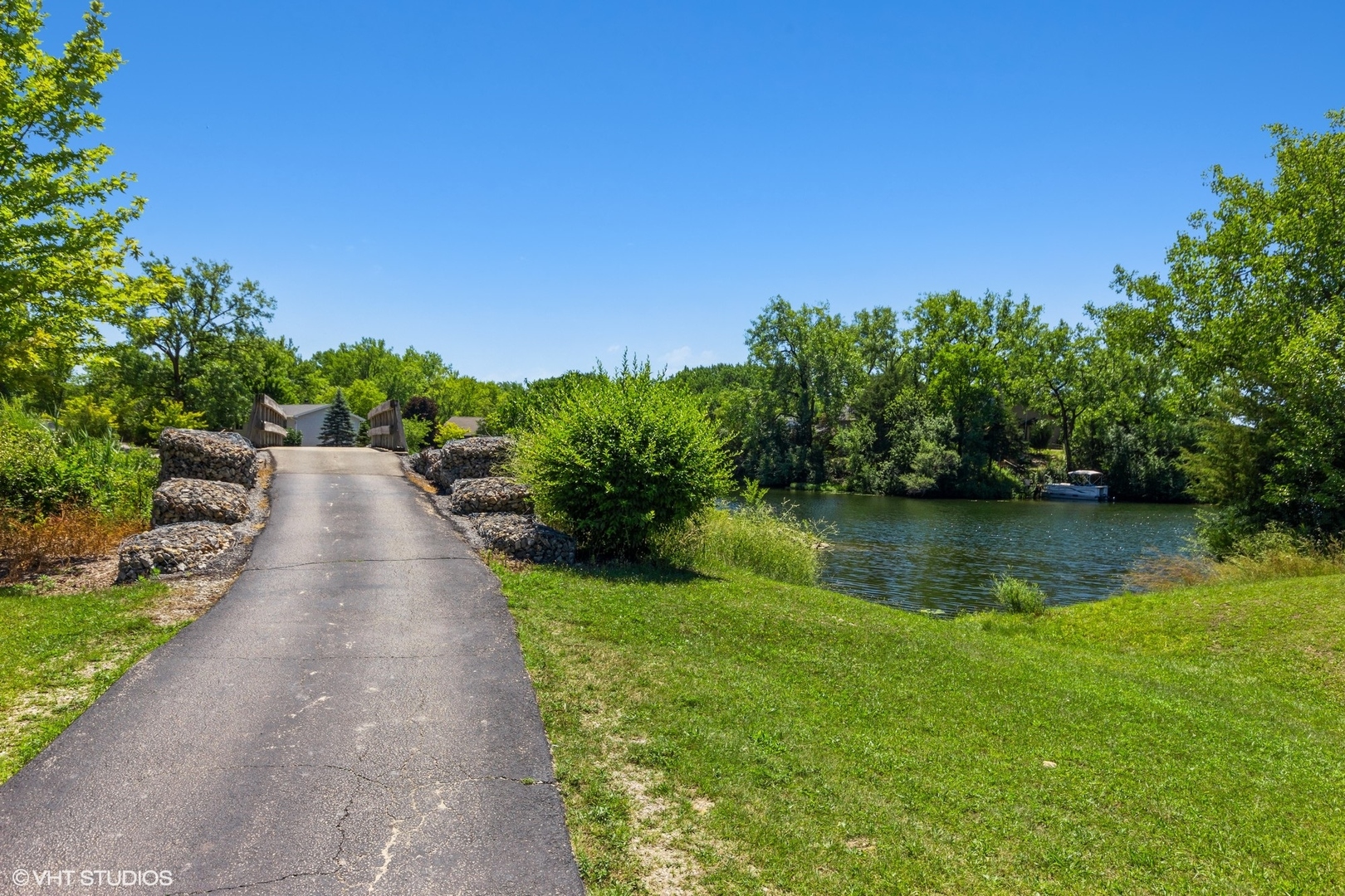 99 Lakeshore Drive Property Photo 29