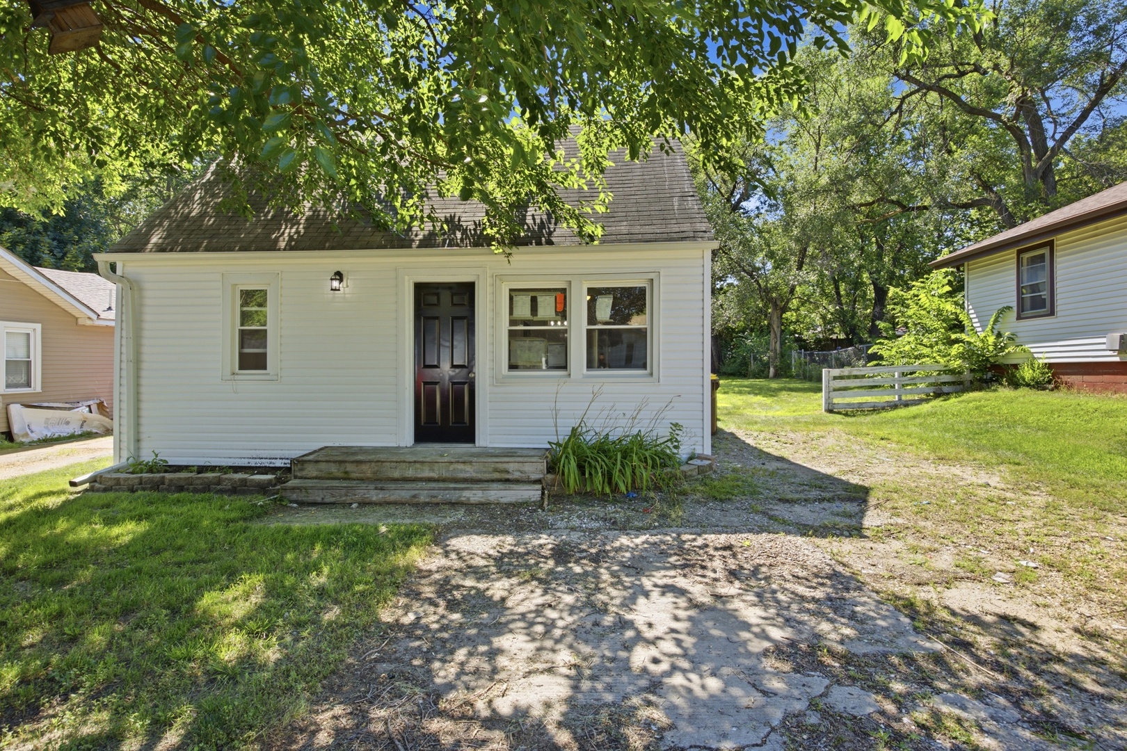 3111 8th Street Property Photo 2