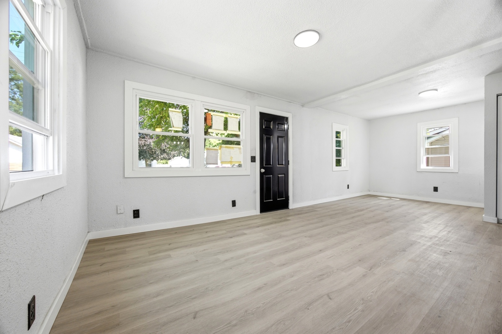 3111 8th Street Property Photo 5