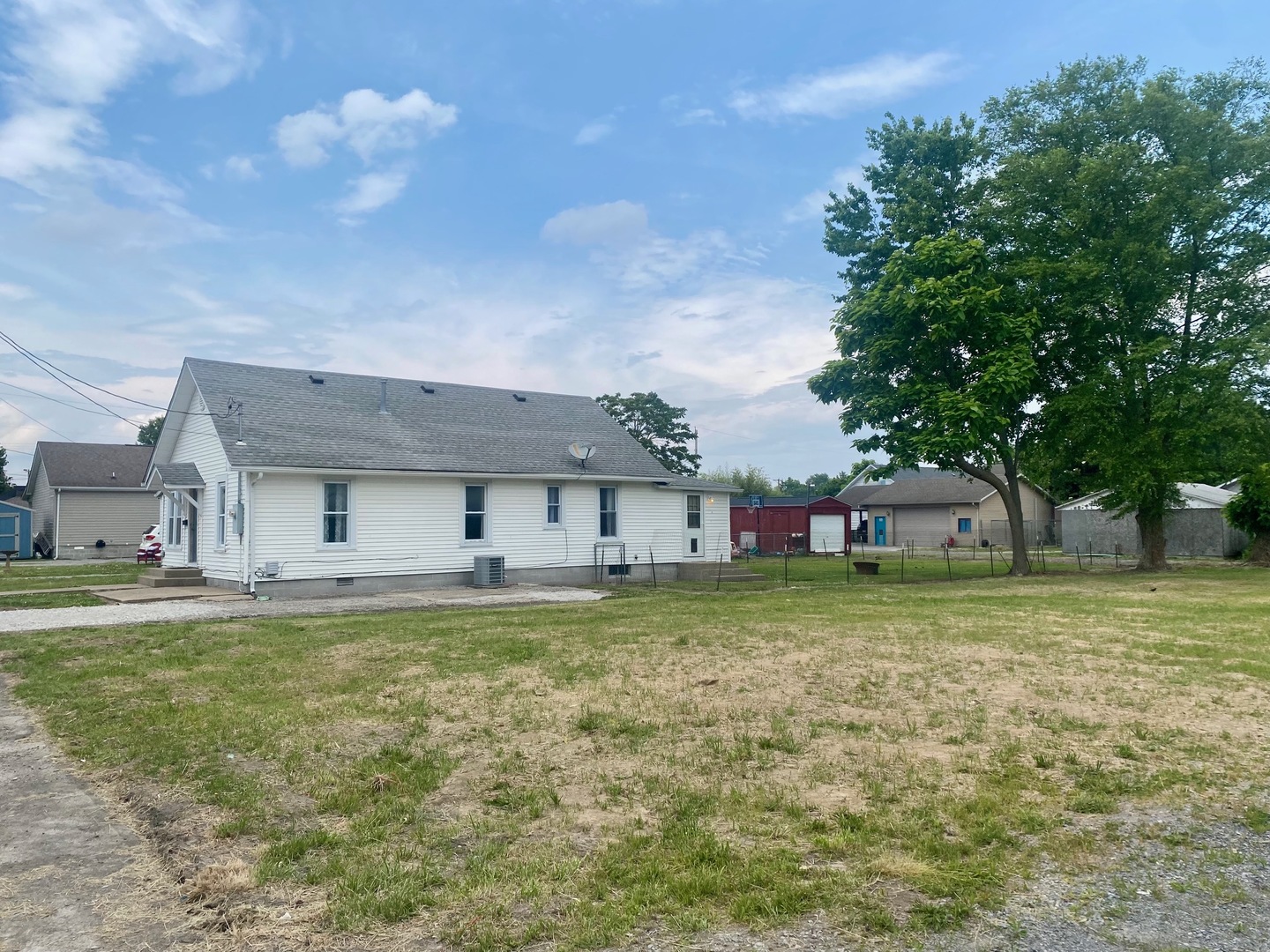 206 S Horn Property Photo 3