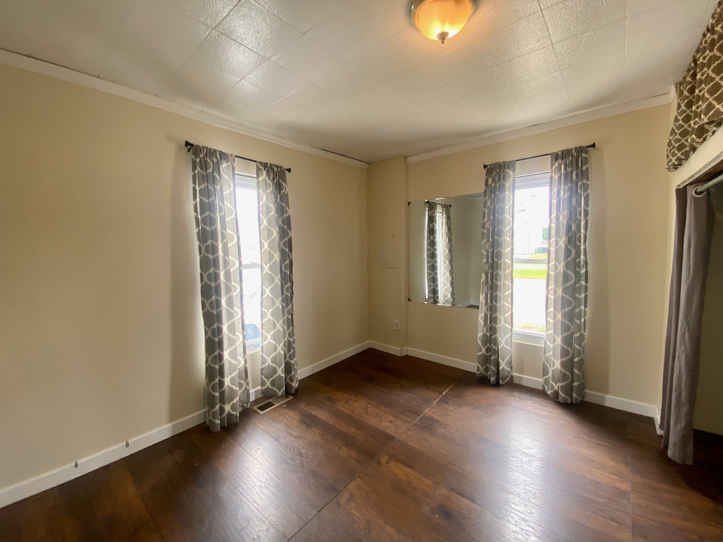 206 S Horn Property Photo 13