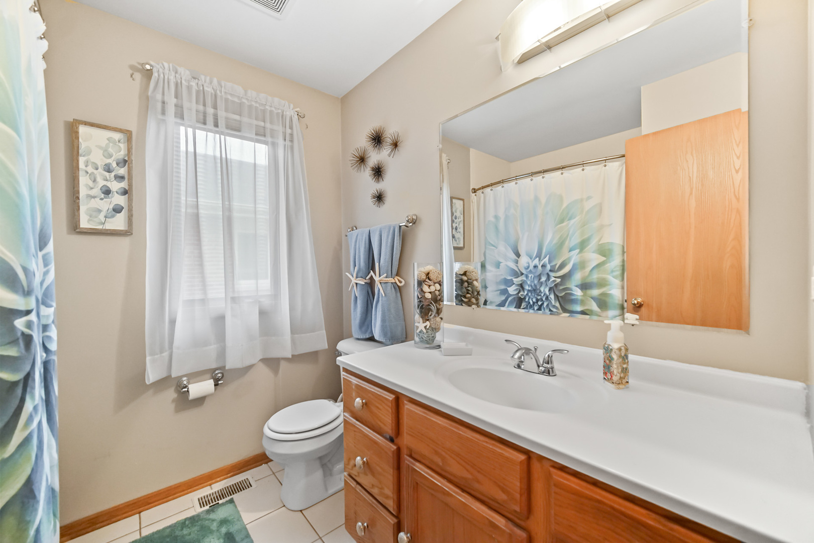 8850 S Mozart Avenue Property Photo 11