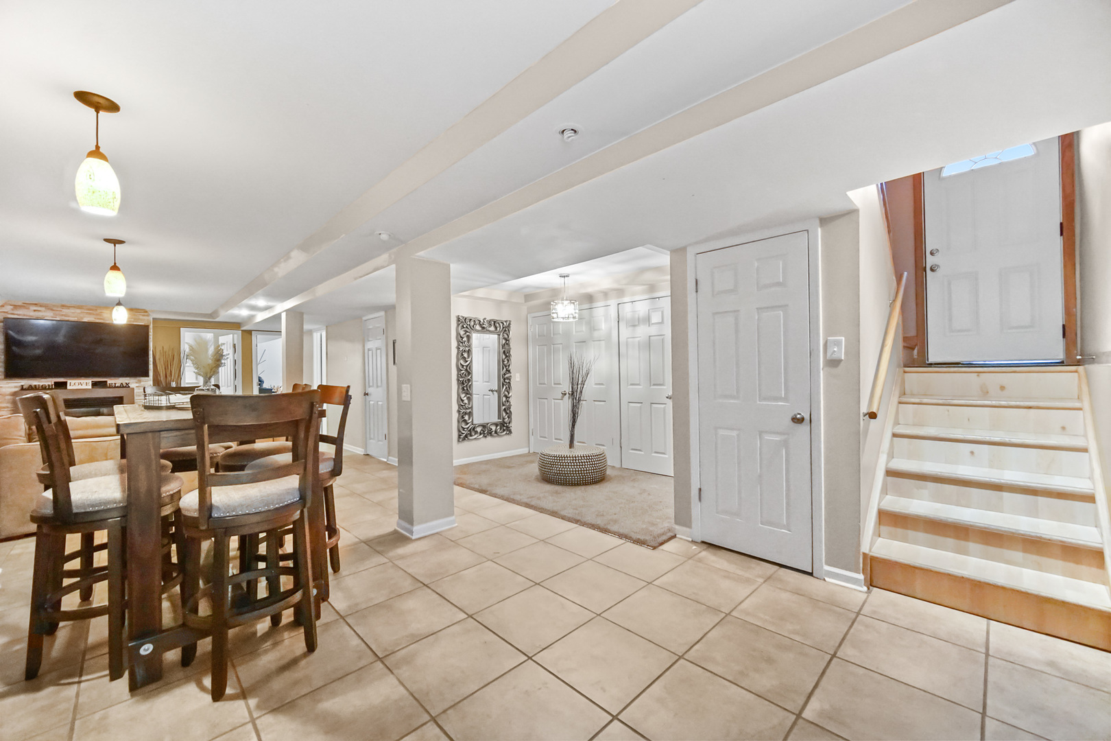 8850 S Mozart Avenue Property Photo 14