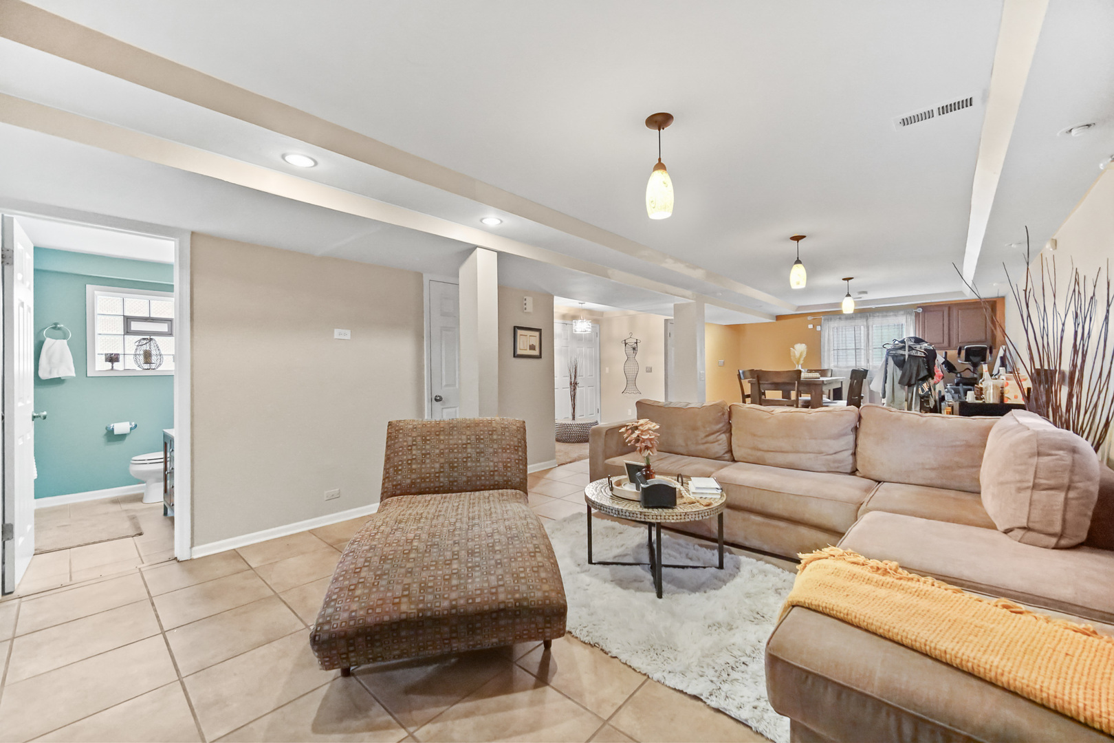 8850 S Mozart Avenue Property Photo 17