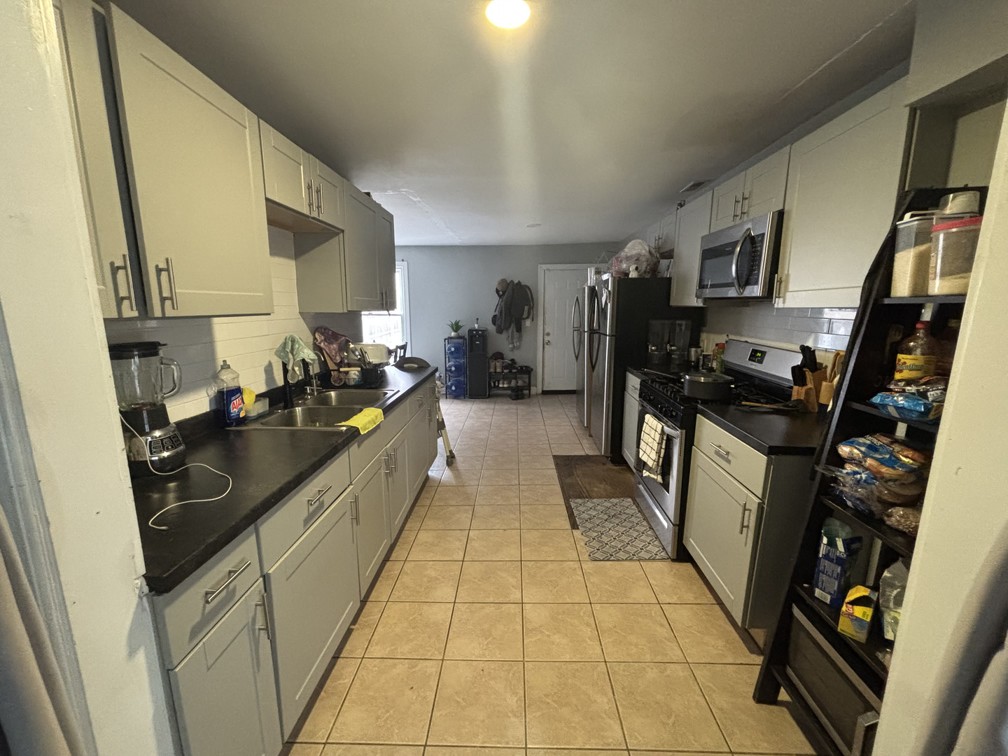 2427 S Christiana Avenue Property Photo 6