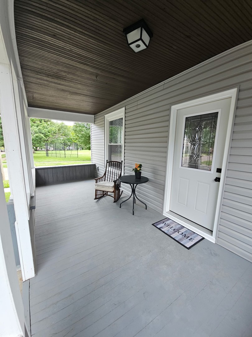 583 S Lasalle Avenue Property Photo 7