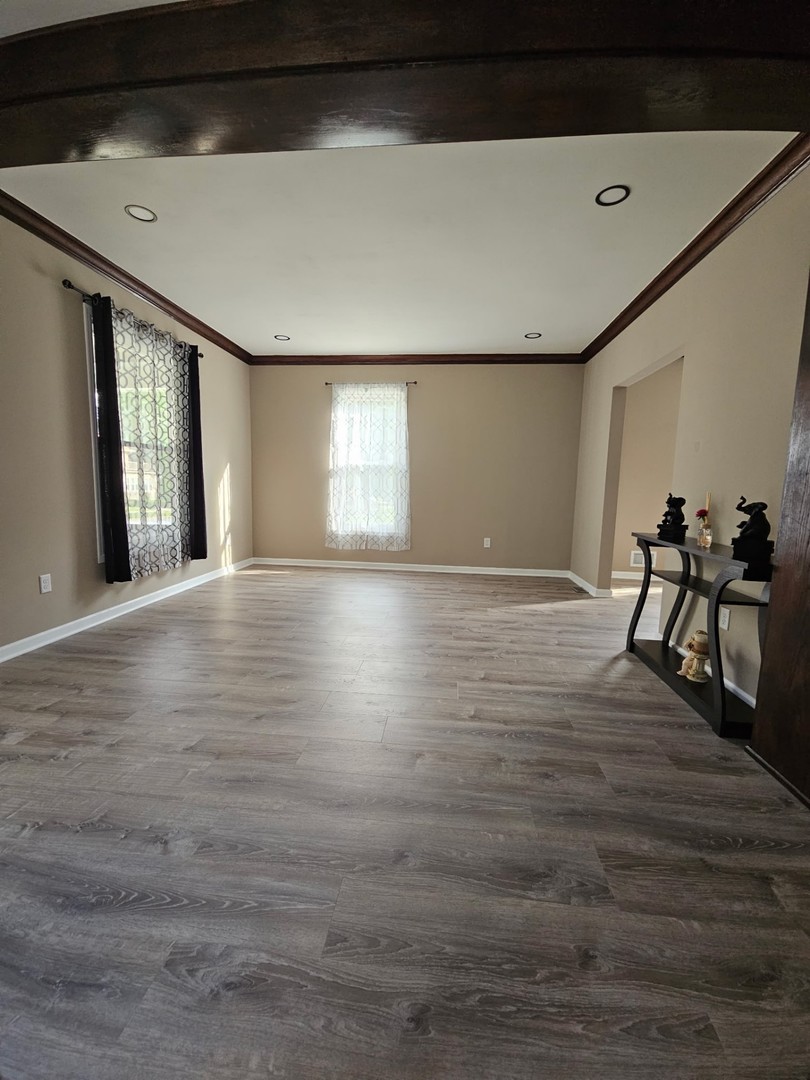 583 S Lasalle Avenue Property Photo 22
