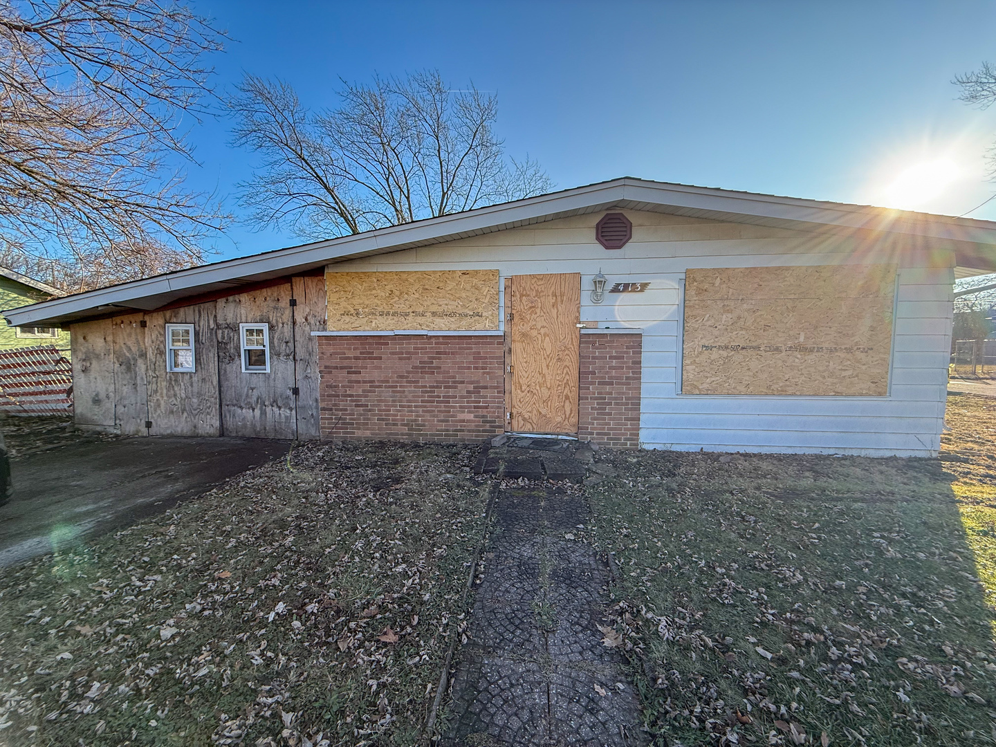 413 W Winthrop Avenue Property Photo 1