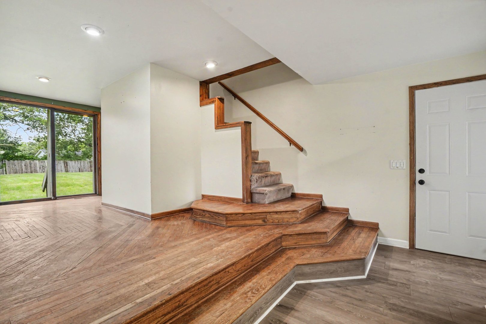 26330 W Grapevine Avenue Property Photo 4