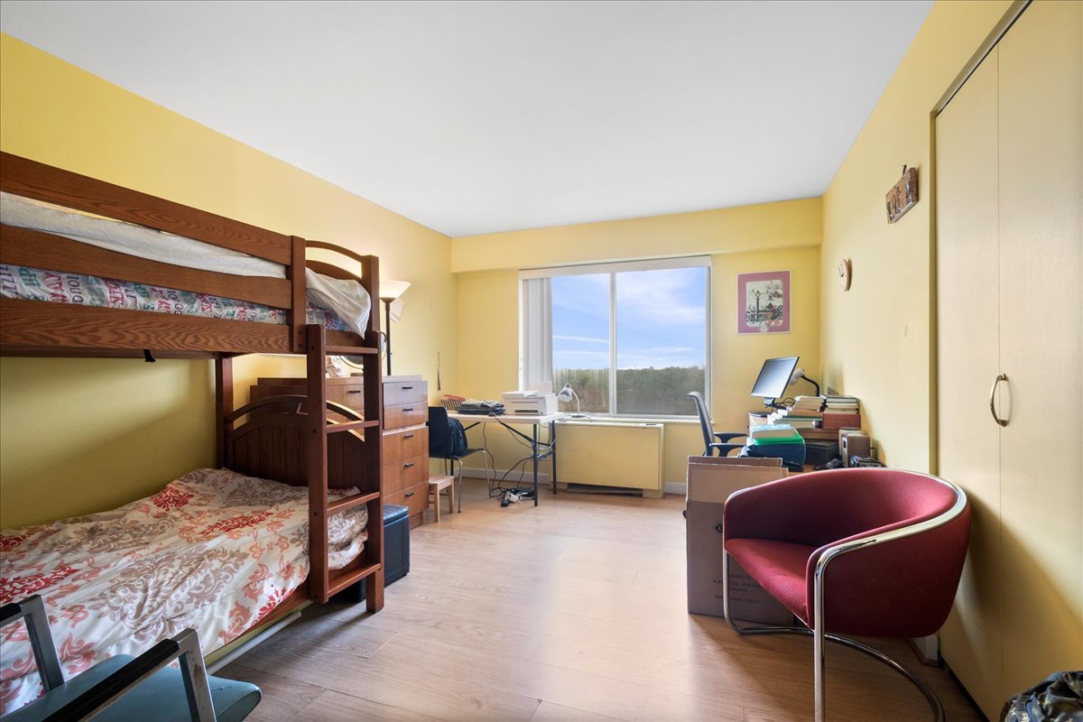 7141 N Kedzie Avenue 601 Property Photo 10