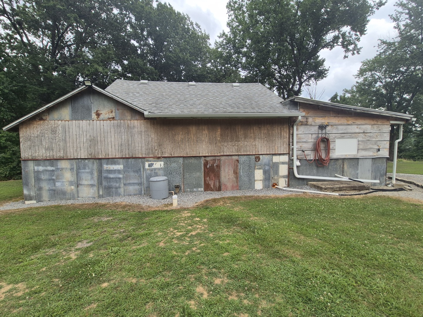 250 Lakeview Road Property Photo 2