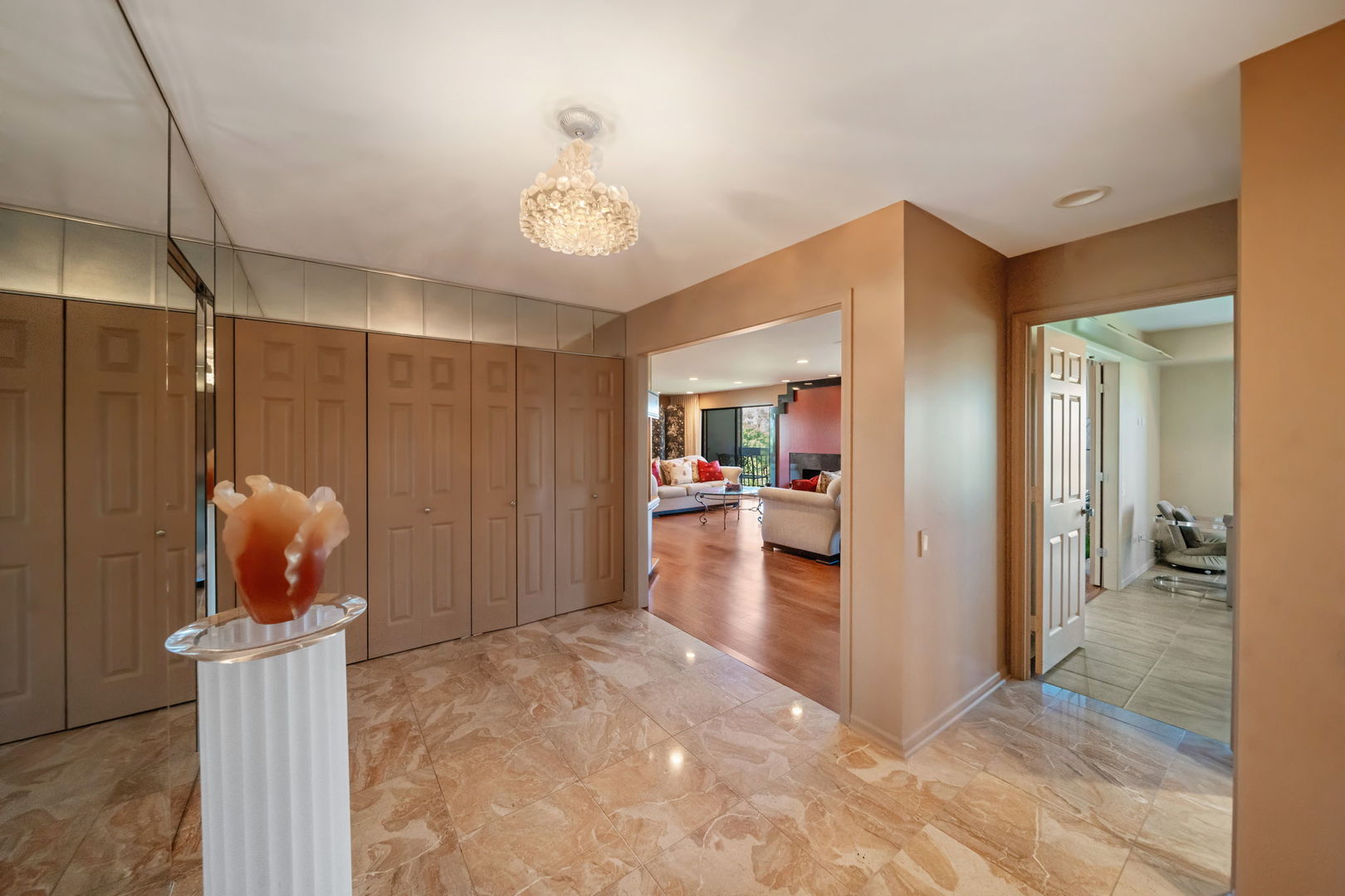 3810 Mission Hills Road 401 Property Photo 4